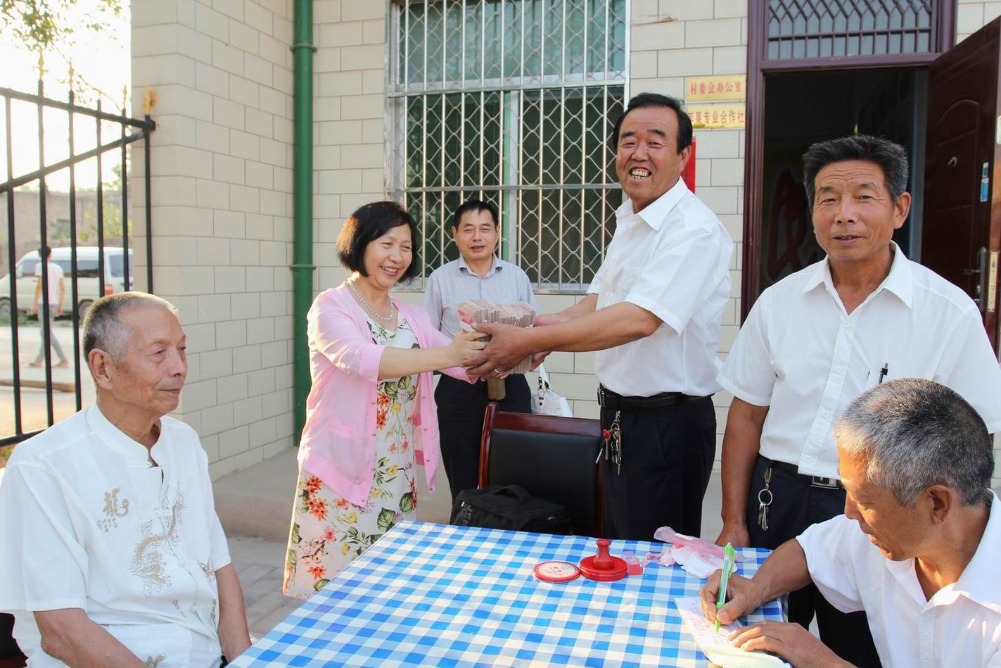 南張村第14屆尊老愛幼節(jié)軒德表彰大會召開