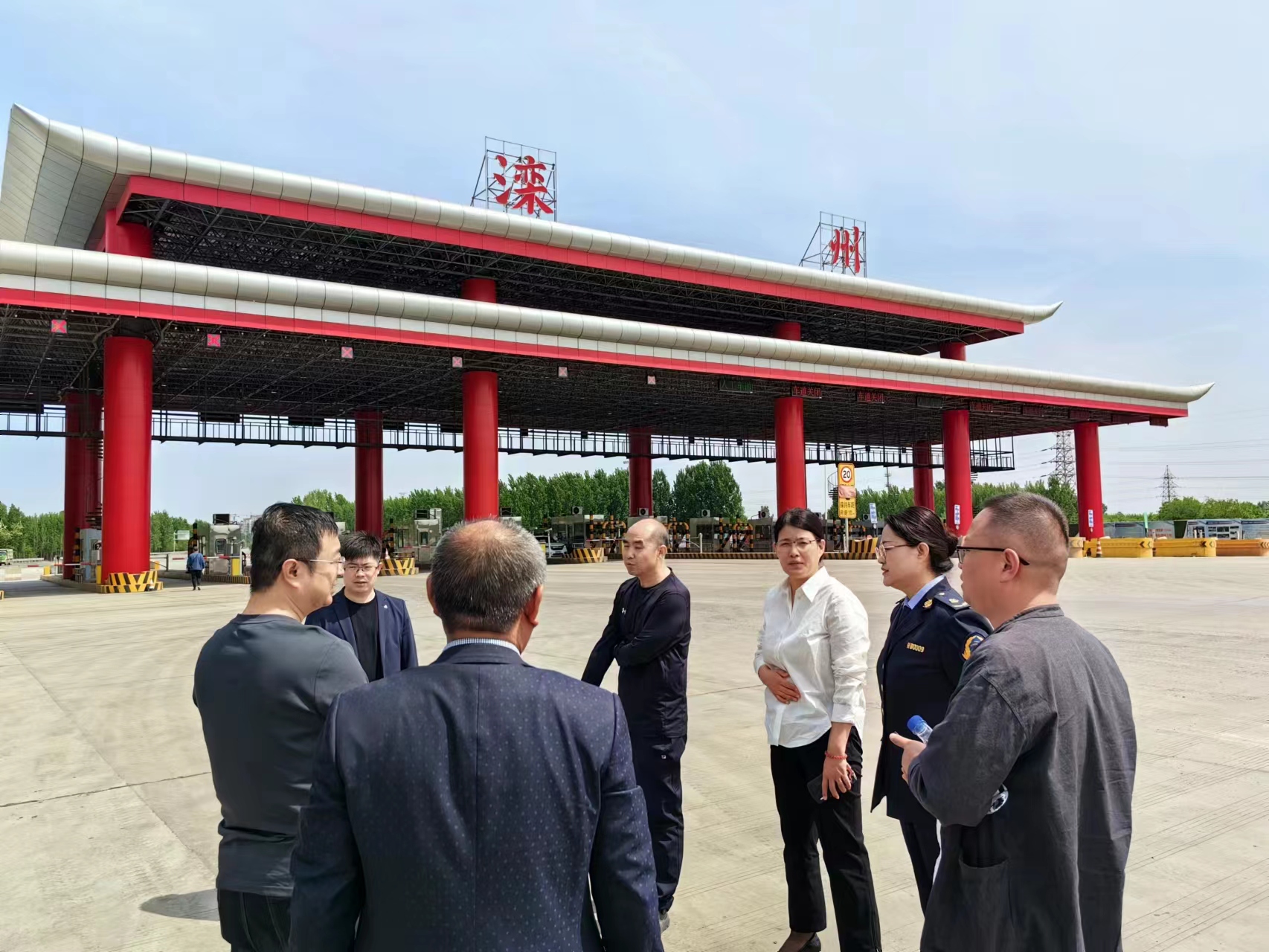 唐山市交通運輸局相關業務處室領導蒞臨河北通力公司指導工作