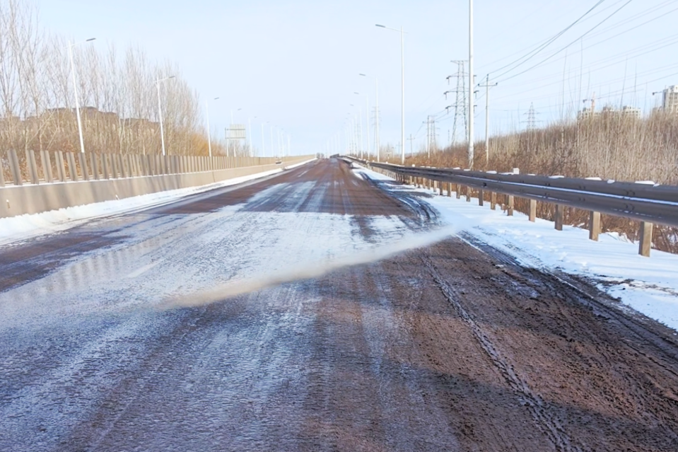 自動融冰除雪系統助力赤曹路保通保暢
